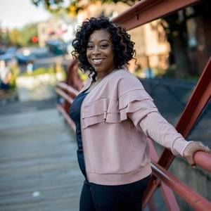 Meet your Posher, Crystal